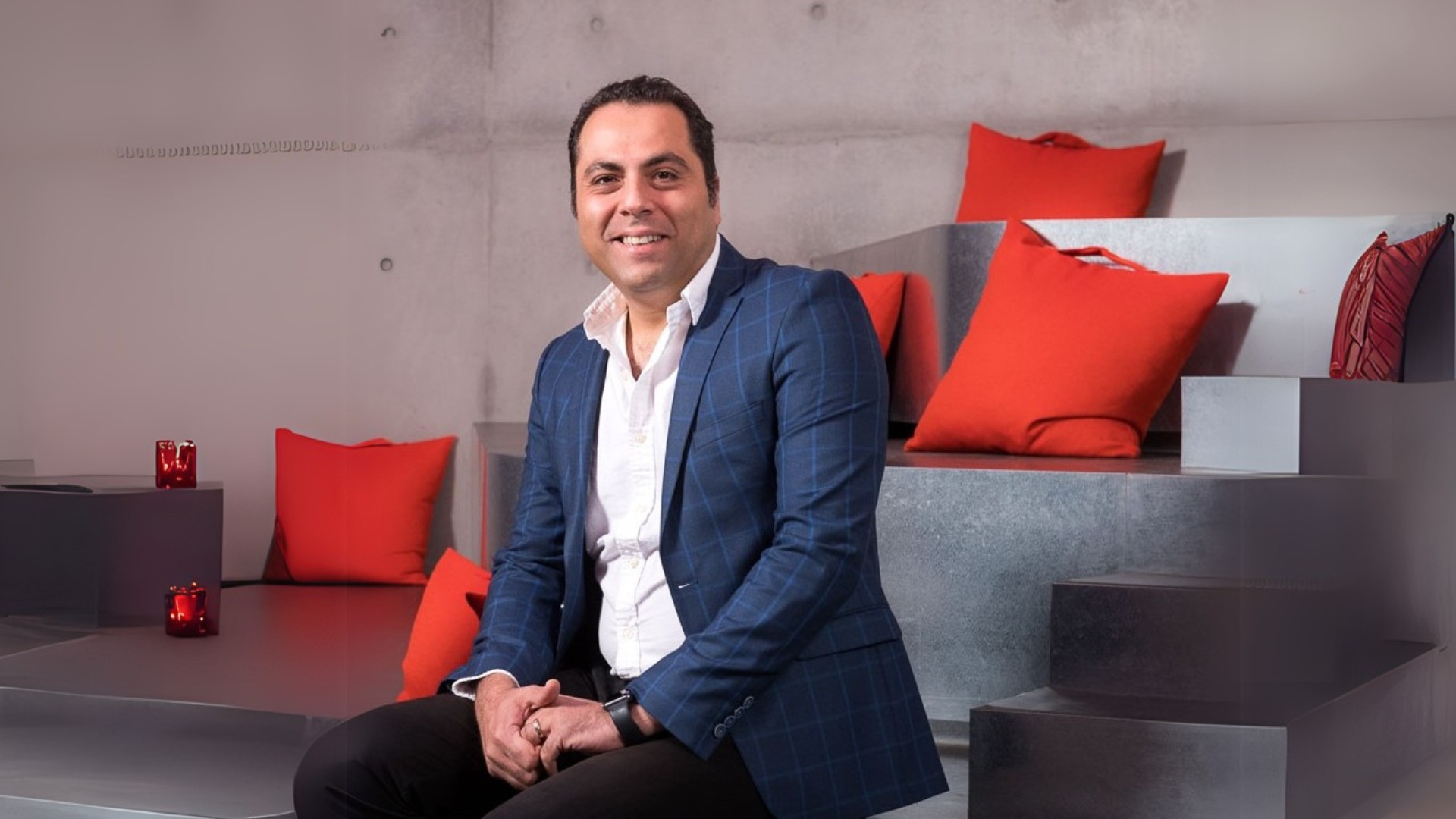 Headshot of Dr Amir Mehdizadeh