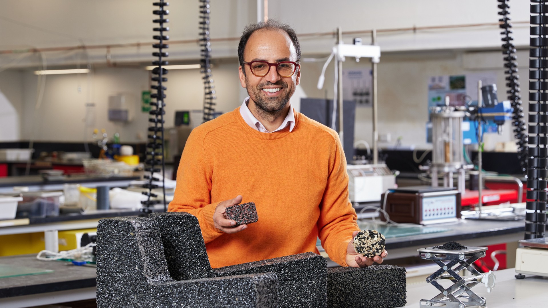 Headshot of Associate Professor Mahdi Disfani