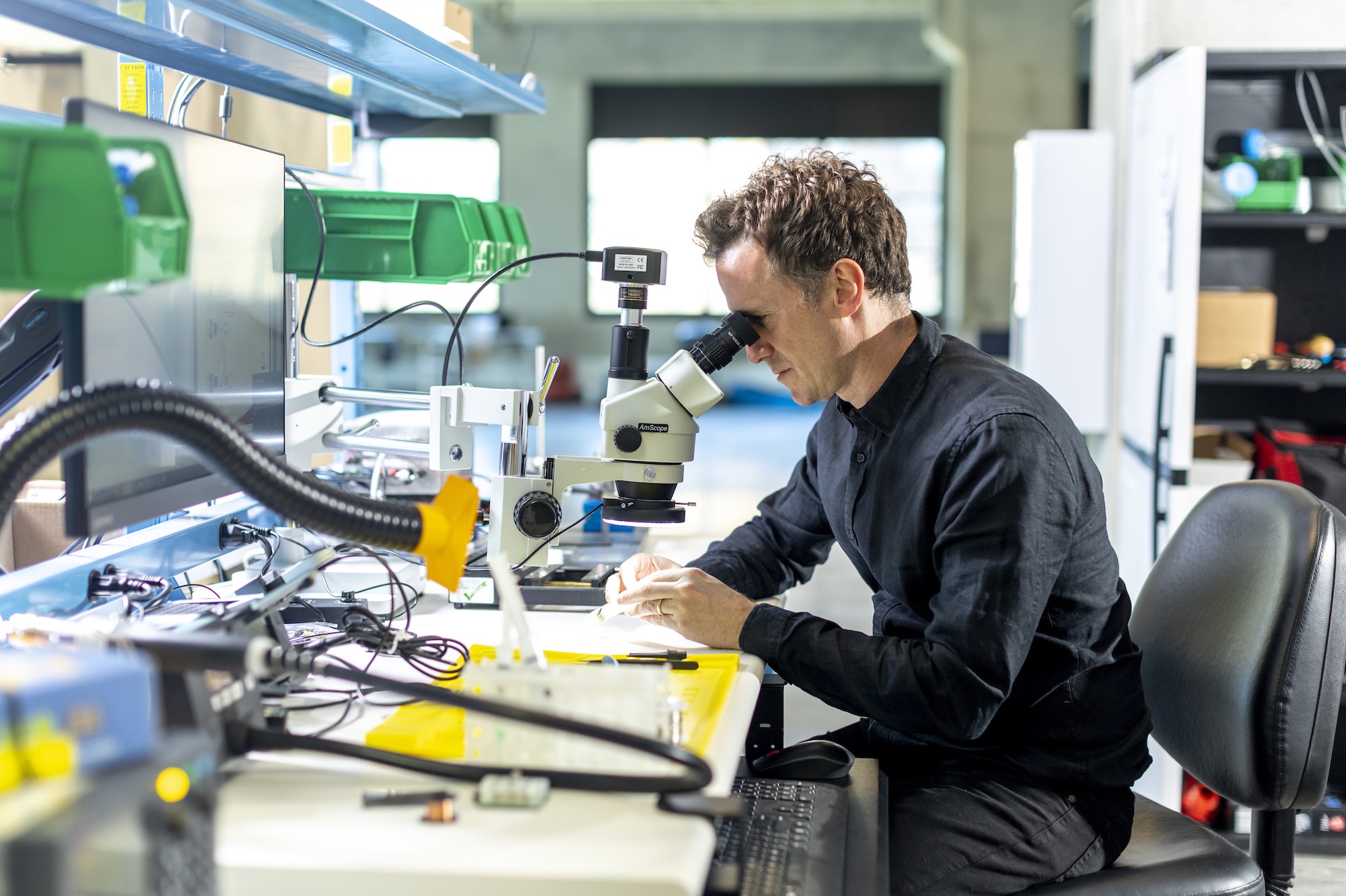 Tom Oxley in the laboratory